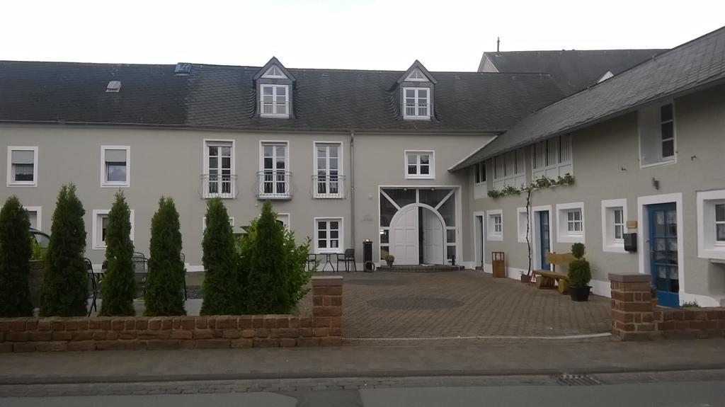 Ferienwohnung Stuebchen Salmtal ภายนอก รูปภาพ